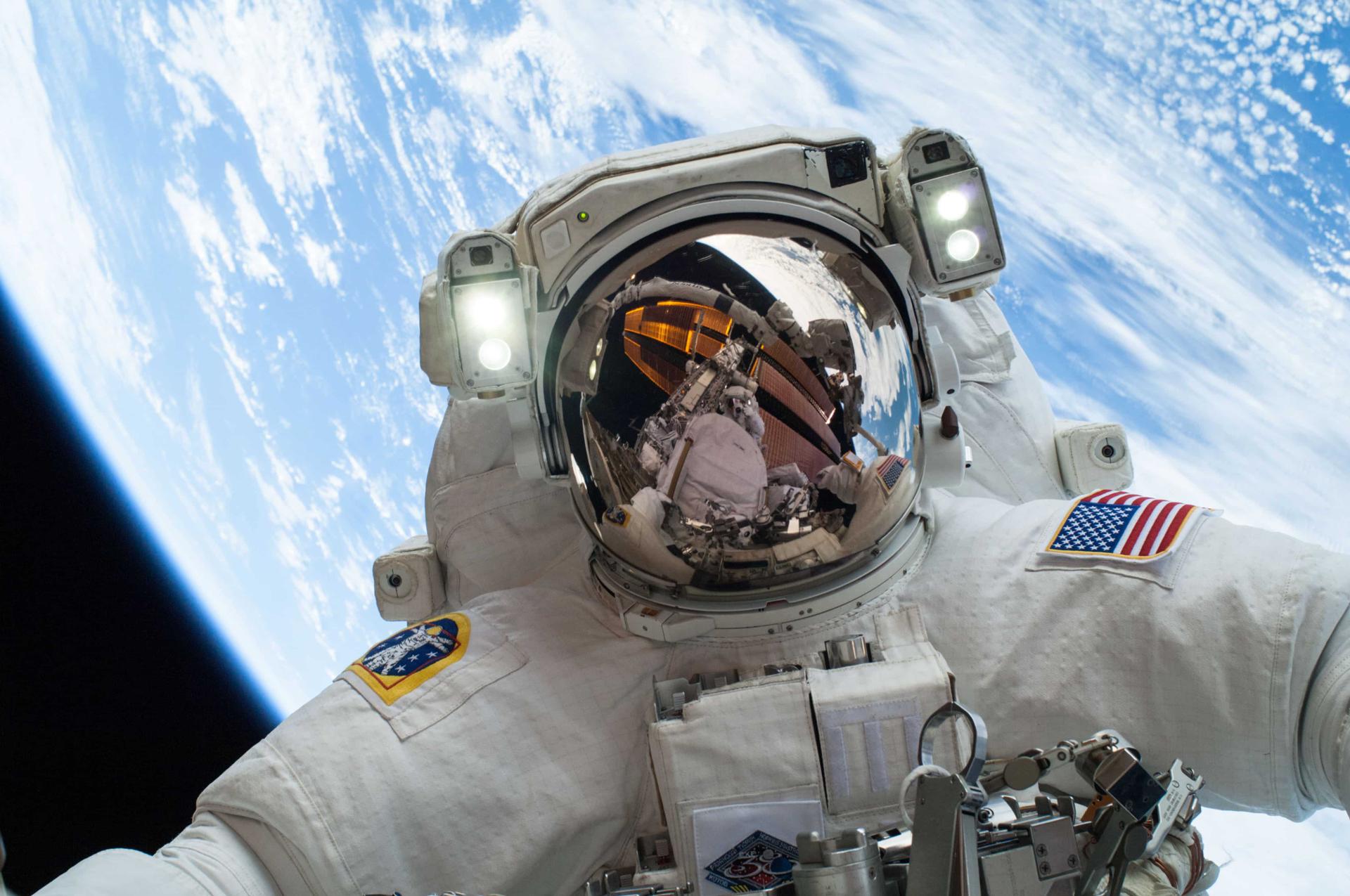 Selfie Çekerken Nelere Dikkat Etmeli kapak görseli